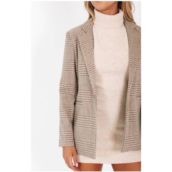 Z SUPPLY Anna Plaid Blazer in Milk Shake - Picture 14 of 16